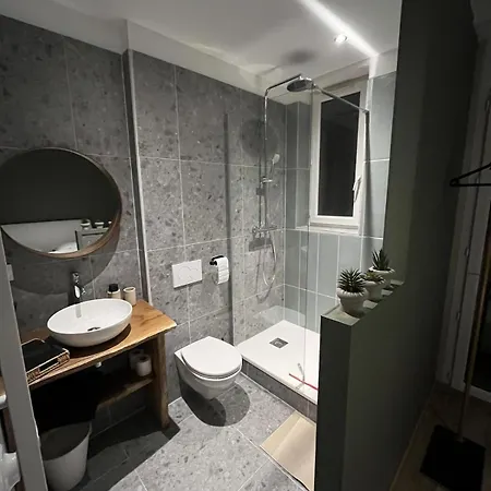 Dernier Etage Renove, Balcon, Centre *
