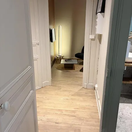 شقة Dernier Etage Renove, Balcon, Centre