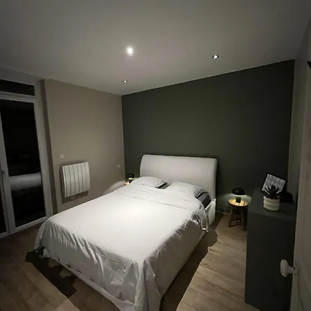 Διαμέρισμα Dernier Etage Renove, Balcon, Centre Βισύ