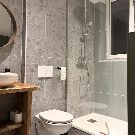 Dernier Etage Renove, Balcon, Centre *